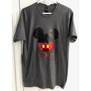 Hane's Men's Short Sleeve T-Shirt - "Mickey & Daddy" -   Size Large